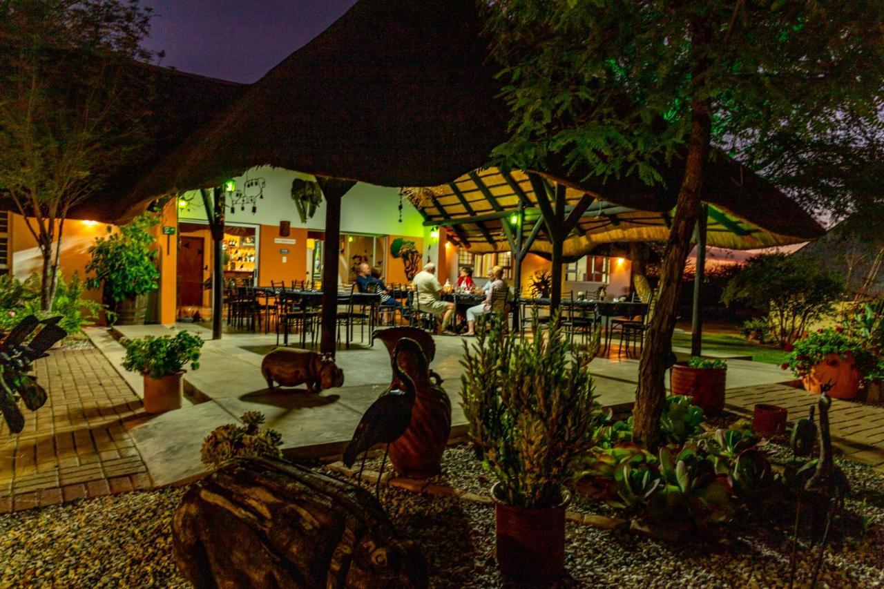Lion'S Den Guesthouse Очиваронго Экстерьер фото